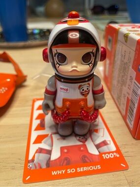 Pop Mart Mega Space Molly 100% x emoji series